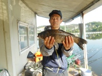 칠곡낚시터 유료낚시터 > 혼자서 4짜 3수 : 낚시사랑