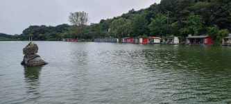 양평수곡낚시터 유료낚시터 > 무더위 막바지 피서 힐링 수곡낚시터 우중조황도 꾸준히 나와주고 있네요 오늘붕어방류 완료 : 낚시사랑