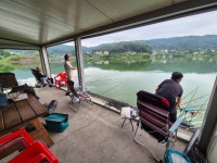 두창낚시터 유료낚시터 > 휴가철에는 낚시가 최고2^^ : 낚시사랑