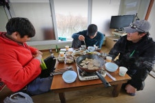 노아주 > 경기도 용인시 송전지 수원좌대에서..... : 낚시사랑