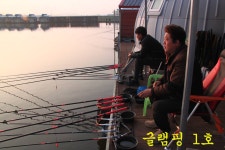 은물결2 > 황금붕어의 반란! : 낚시사랑