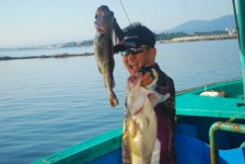 힘찬아빠 김현걸 > 속초 고성앞바다 문암항에서 속초배낚시, 대구낚시를 다녀왔습니다. : 낚시사랑