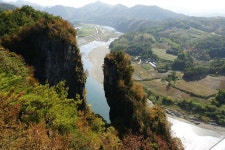 엘리어트 > 강원도 영월 한반도 마을 (평창강, 서강 합수머리)로 다녀 온 가을 낚시여행 : 낚시사랑