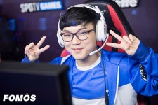포모스 [포토] 마하 오현식 날렵한 턱선 [포토] 마하 오현식 날렵한 턱선 