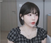 포모스 단발컷 했던 우정잉 오늘이 제일 이쁜 듯 ㄷㄷ 단발컷 했던 우정잉 오늘이 제일 이쁜 듯 ㄷㄷ