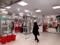 포모스 수원 AK백화점안에 새로 오픈한 다이소 사진들 수원 AK백화점안에 새로 오픈한 다이소 사진들