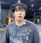 포모스 세차장 샤워하는 케이  세차장 샤워하는 케이 