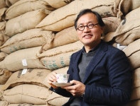 (주)학산 테라로사 식품가공센터 | 테라로사, ‘희망이 있는 땅’… 철학이 있는 커피 - 식품외식경제 테라로사, ‘희망이 있는 땅’… 철학이 있는 커피