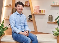 꼬꼬상회식품자동판매기 | 무인 판매 가능한 스마트 자판기 3.0 시대 열었다 - 식품외식경제 무인 판매 가능한 스마트 자판기 3.0 시대 열었다