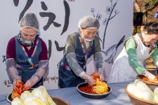 “우리 김치, 세계인의 맛으로 키운다” - 식품외식경제 “우리 김치, 세계인의 맛으로 키운다”