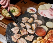 익숙함 속의 특별함 ‘석암생소금구이’ - 식품외식경제 익숙함 속의 특별함 ‘석암생소금구이’