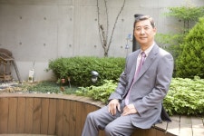 ‘바른 먹을거리’ 제일로 여기는 깐깐한 ‘경영철학’ - 식품외식경제 ‘바른 먹을거리’ 제일로 여기는 깐깐한 ‘경영철학’