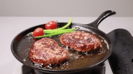 푸드장 - 포천장인 갈비 함박스테이크 400g 포천장인 갈비 함박스테이크 400g / 800g (소비기한 25.03.17)