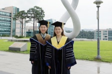 가천뉴스 쌍둥이 중국유학생 자매, 가천대에서 나란히 박사학위 