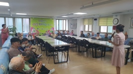 역삼재가노인데이케어센터 > 함께나누는공간 > 포토갤러리 산하기관 > 역삼재가노인데이케어센터 > 함께나누는공간 > 포토갤러리
