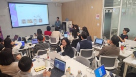 강남구신중년디지털일자리센터 > 알림마당 > 포토갤러리 산하기관 > 강남구신중년디지털일자리센터 > 알림마당 > 포토갤러리