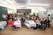 중년협회활동실 | 강남구신중년디지털일자리센터 > 알림마당 > 포토갤러리 산하기관 > 강남구신중년디지털일자리센터 > 알림마당 > 포토갤러리