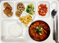 강남구가족센터 > 병설기관 > 목련데이케어센터 > 식단안내 산하기관 > 강남구가족센터 > 병설기관 > 목련데이케어센터 > 식단안내