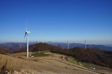 観光地 - 風の丘(鷹峰山) 상세화면 | 강원관광-일문 > 江原道の旅行 > 観光地