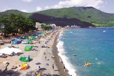 거제여행 > 해수욕장 > 상세보기 학동 흑진주 몽돌해변