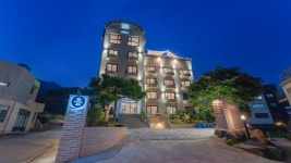 거제여행 > 음식 > 거제시 보증음식점 > 상세보기 에이치에비뉴 몽돌해변점