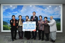 소통참여 > 거제미디어 > 보도자료 > 능포동 2·3통 경로당 바자회 수익금 200만원 기부 | 거제시청