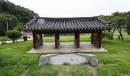 연안이씨삼세비각 | 관광정보 | 여행정보 | 경기관광플랫폼