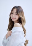 걸그룹 플로리아가 새로운 멤버 한나를 영입했다.