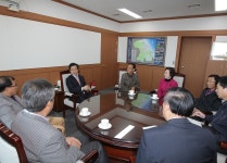포토갤러리 - 강릉시장실 강릉시장실