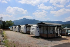 트라움 풀 빌라 글램핑&카라반