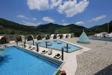 트라움 풀 빌라 글램핑&카라반