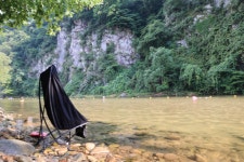 봉바위돌집 캠핑장