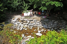 용골송어와 캠핑