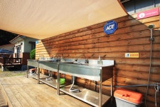 CLUB 596