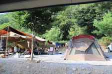 느티나무 캠핑장