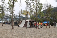 메타피아 오래캠핑장 & 카라반 고캠핑