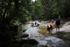 백년펜션 야영장