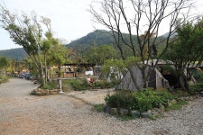 버드하우스 캠핑장