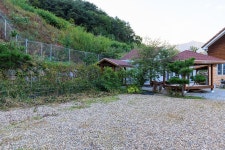 힐링스토리펜션야영장