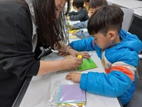 [신나는 도서관 견학] 옥과병설유치원 : 갤러리 < 열린마당 - 곡성군립도서관 [신나는 도서관 견학]  옥과병설유치원 : 갤러리 < 열린마당... 