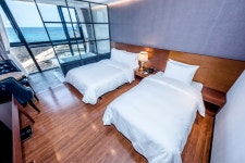 골마켓 (항공포함) 1박2일 라온18H+에버리스18H 2인플레이 골프패키지 (5월~6월)