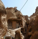 700년 이상된 바위집.jpg - 고급유머 700년 이상된 바위집.jpg