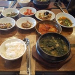 줄서서먹는다는 부산 유명 미역국.jpg - 고급유머 줄서서먹는다는 부산 유명 미역국.jpg