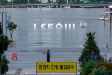 전 세계를 강타한 이상기후: 침수된 도시와 이재민들의 모습을 담은 사진 - Greenpeace Korea | 그린피스 전 세계를 강타한 이상기후: 침수된... 