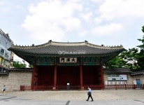 [문화] 굳게 닫힌 왕궁, 55일 만에 열립니다!