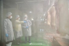 [포토] 박상돈 천안시장 직산읍 사조산업 방문