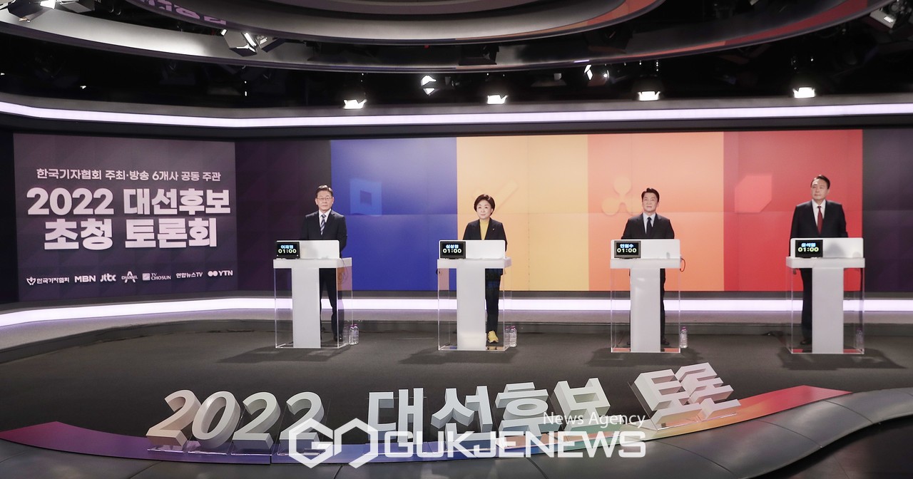 이번 대선후보 TV토론회, 이재명 vs 김문수 - 정책 대치와 언어전투의 치열함!