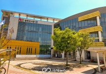 경주시립송화도서관, 지역 작가의 창 전시전 운영