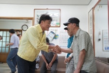 윤경희 청송군수, 가뭄·폭염 비상대책 회의 주재…현장 점검 강행