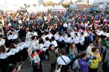 2014 군산시간여행축제 1,000인의 행진 게시글 보기 < 생생 풍경 < 생생포토/영상 < 관광 가이드 < 문화관광